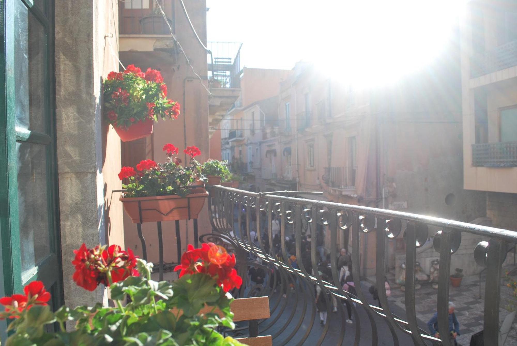 Casa Vacanze Taorminacentre Guest House Bagian luar foto